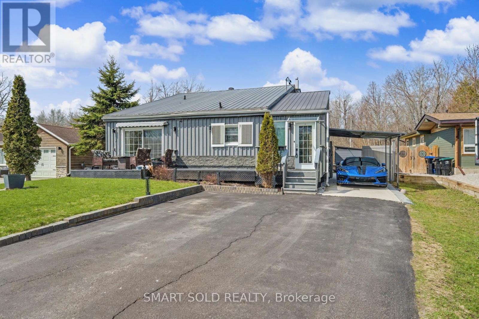 210 Parkview Drive, Innisfil, Ontario  L0L 1K0 - Photo 2 - N13028236