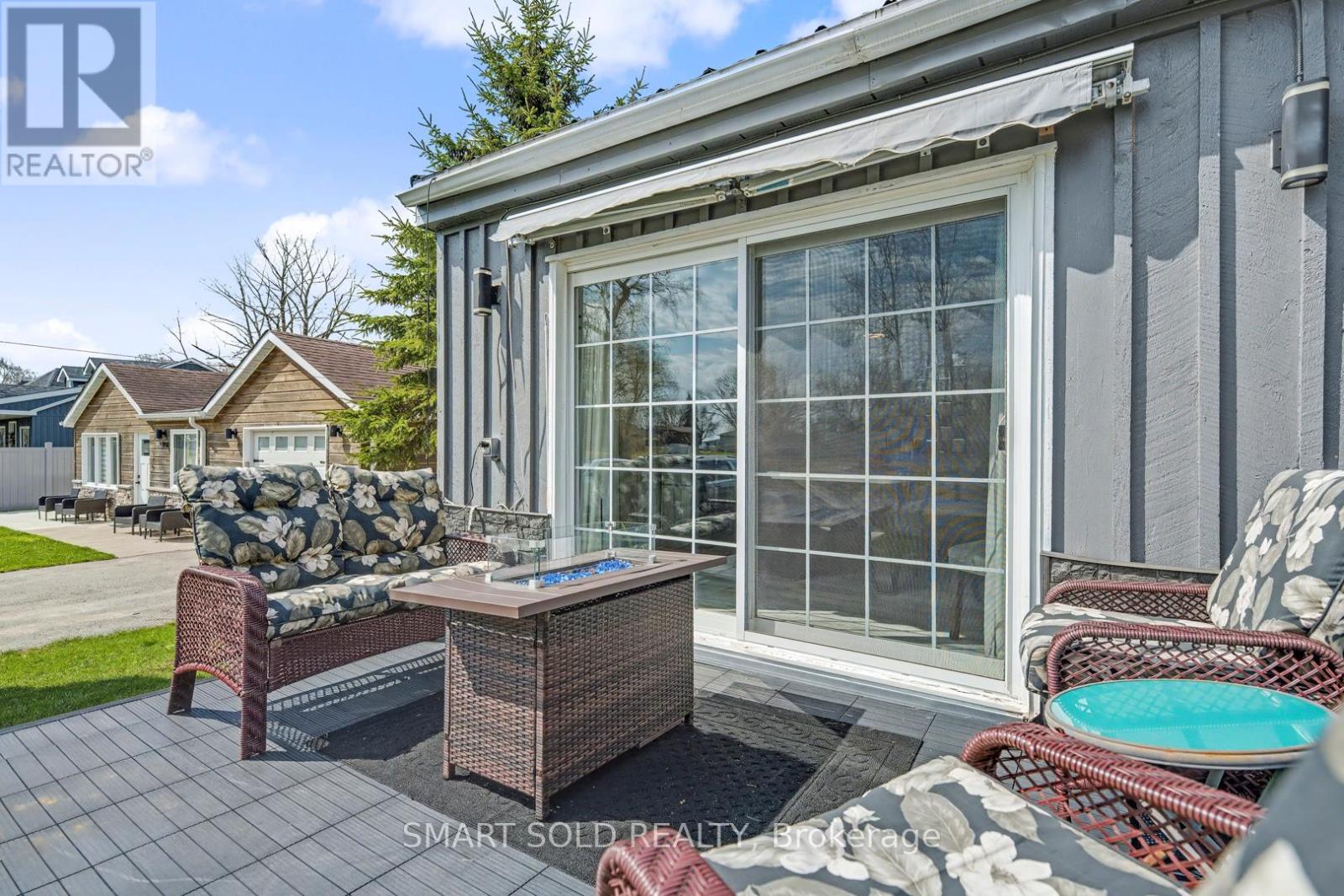 210 Parkview Drive, Innisfil, Ontario  L0L 1K0 - Photo 4 - N13028236