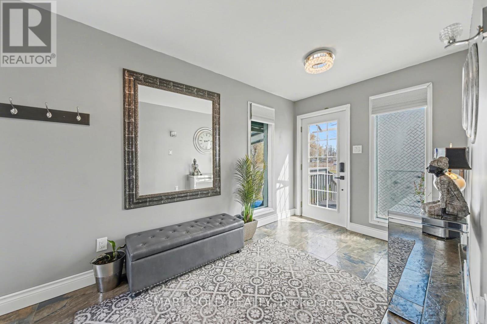 210 Parkview Drive, Innisfil, Ontario  L0L 1K0 - Photo 5 - N13028236