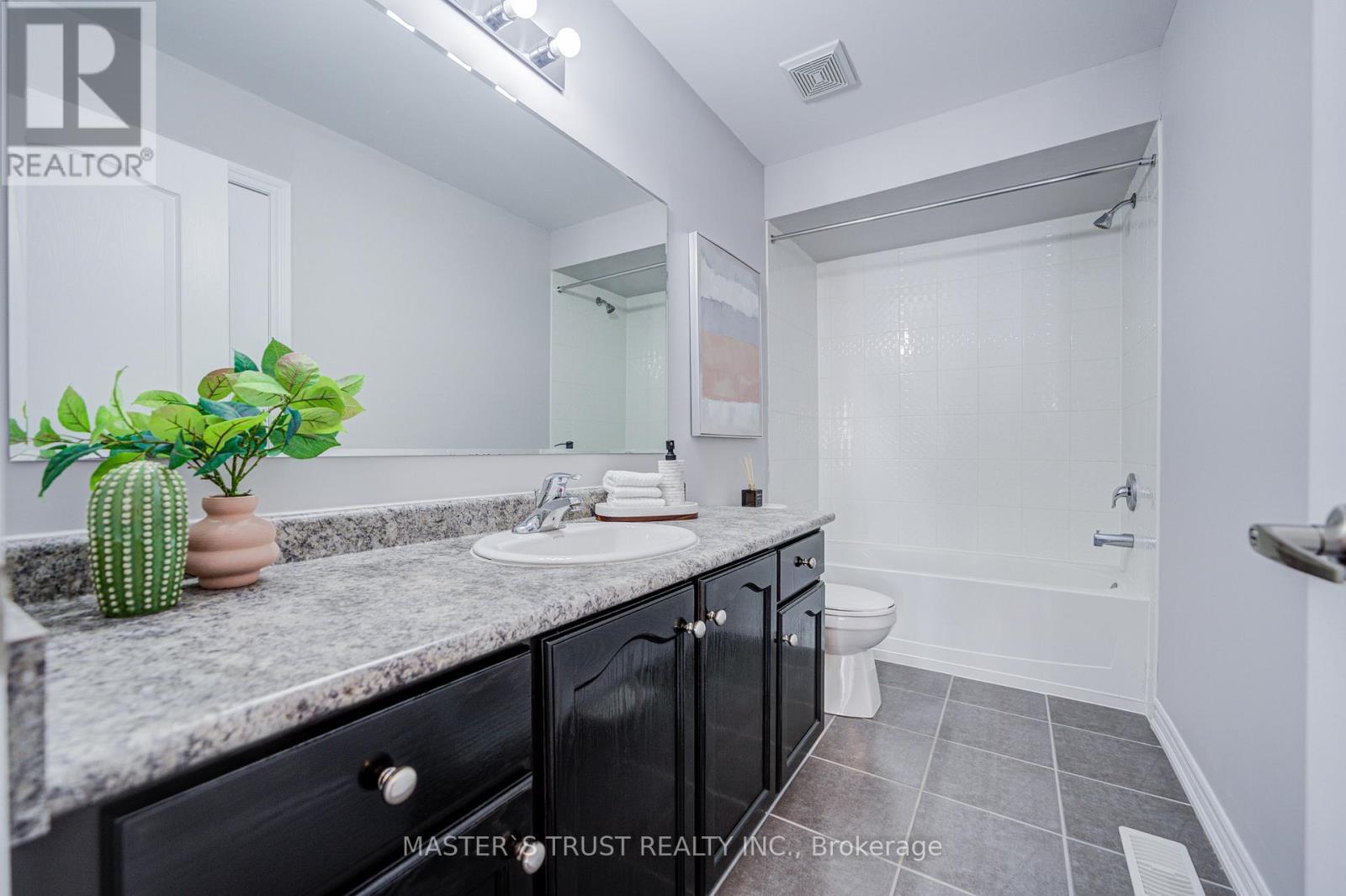 137 Brookview Drive, Bradford West Gwillimbury, Ontario  L3Z 0R9 - Photo 26 - N13028260