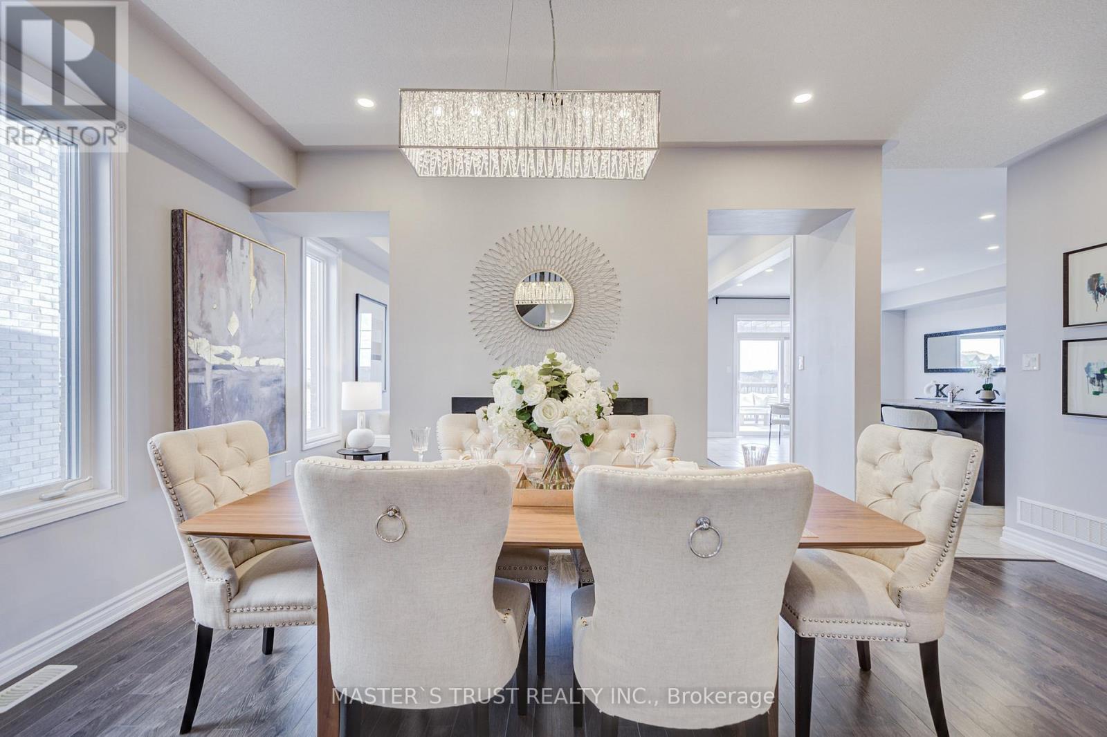 137 Brookview Drive, Bradford West Gwillimbury, Ontario  L3Z 0R9 - Photo 5 - N13028260