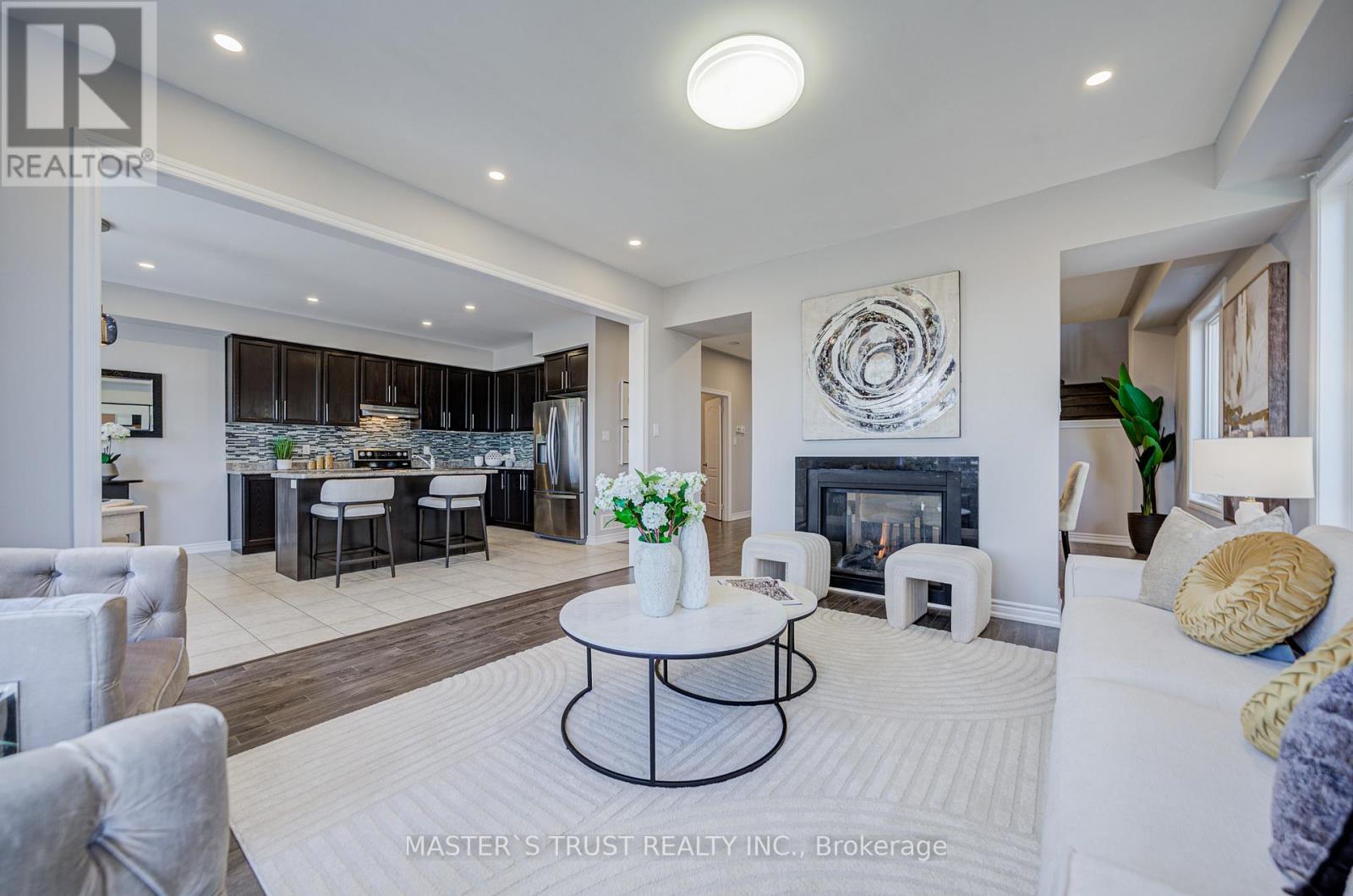 137 Brookview Drive, Bradford West Gwillimbury, Ontario  L3Z 0R9 - Photo 9 - N13028260