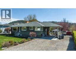 707 Glenburn Street, Kelowna, British Columbia  V1Y 4G4 - Photo 3 - 10384321