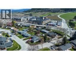 707 Glenburn Street, Kelowna, British Columbia  V1Y 4G4 - Photo 8 - 10384321