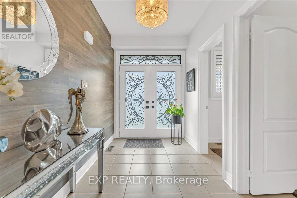 21 Paula Court, Orangeville, Ontario  L9W 5V1 - Photo 4 - W13028232