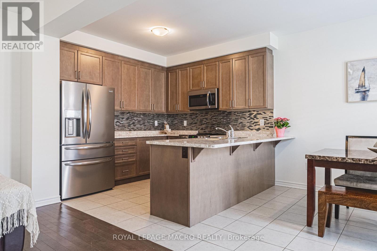 728 Kennedy Circle W, Milton (Cb Cobban), Ontario  L9E 1R9 - Photo 16 - W13028240