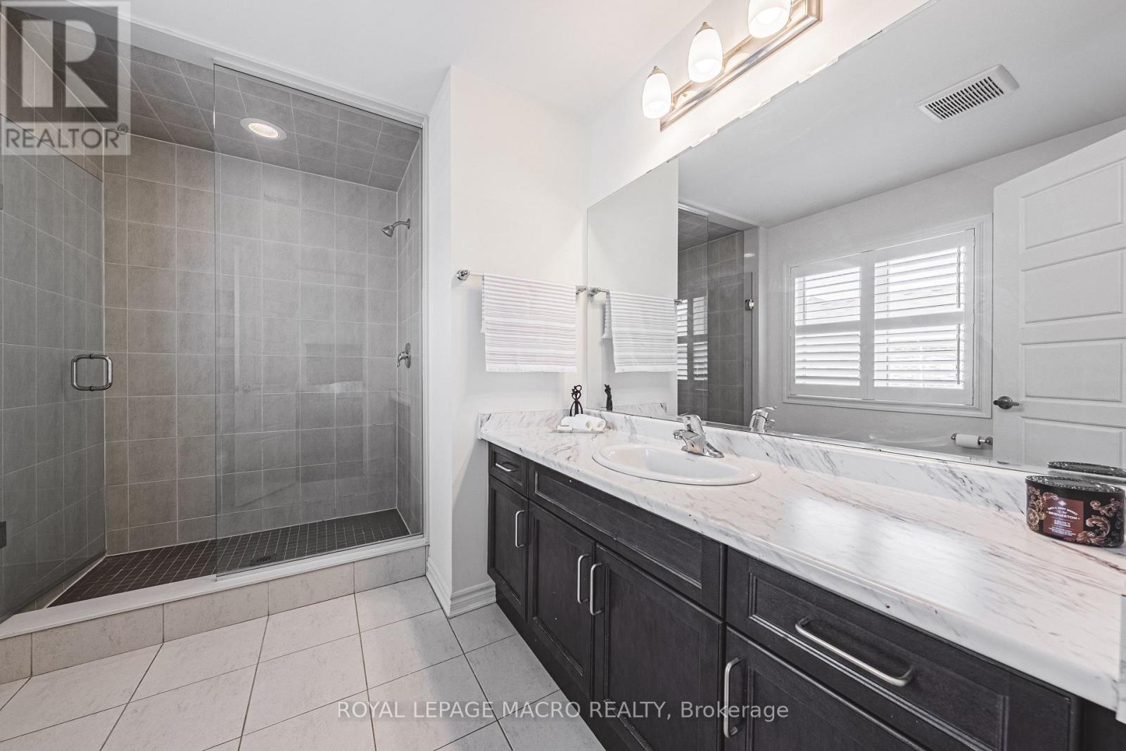 728 Kennedy Circle W, Milton (Cb Cobban), Ontario  L9E 1R9 - Photo 33 - W13028240