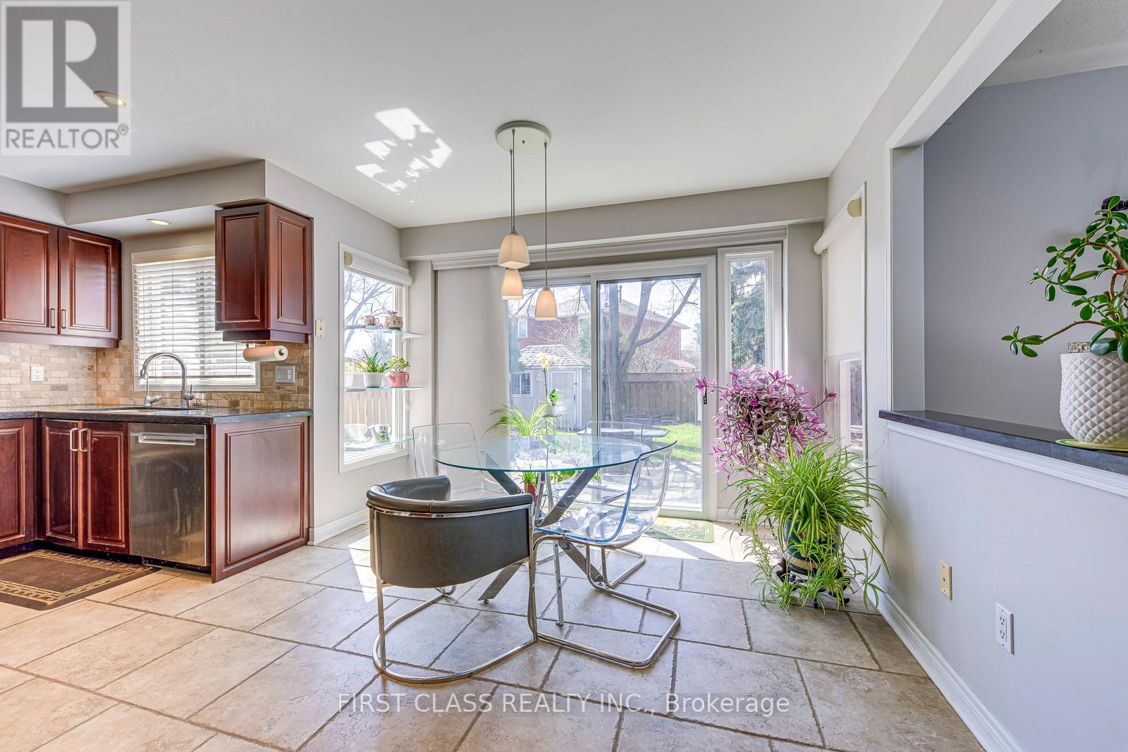 1386 Silversmith Drive, Oakville, Ontario  L6M 2X4 - Photo 16 - W13028250