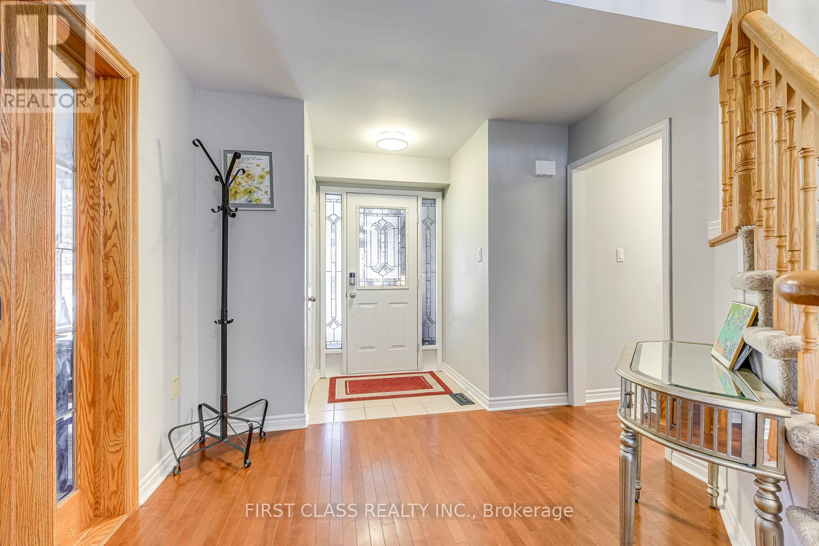 1386 Silversmith Drive, Oakville, Ontario  L6M 2X4 - Photo 5 - W13028250