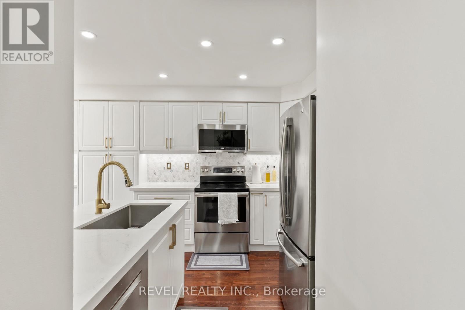 15 Donlevy Crescent, Whitby, Ontario  L1R 0B9 - Photo 16 - E13028226