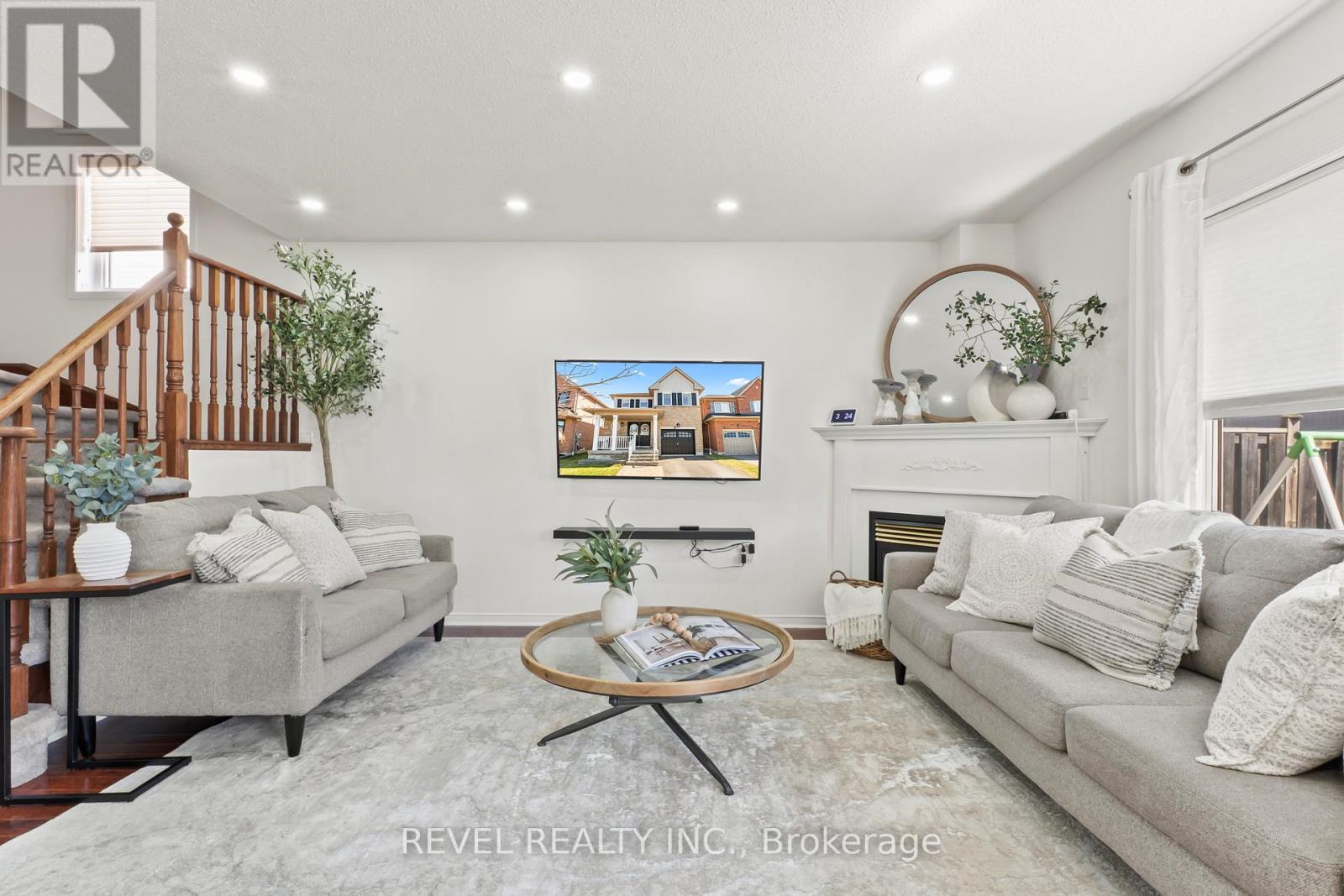 15 Donlevy Crescent, Whitby, Ontario  L1R 0B9 - Photo 12 - E13028226