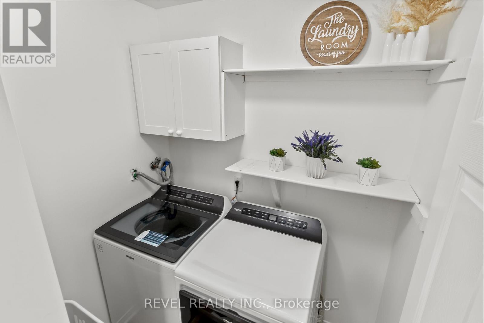 15 Donlevy Crescent, Whitby, Ontario  L1R 0B9 - Photo 7 - E13028226