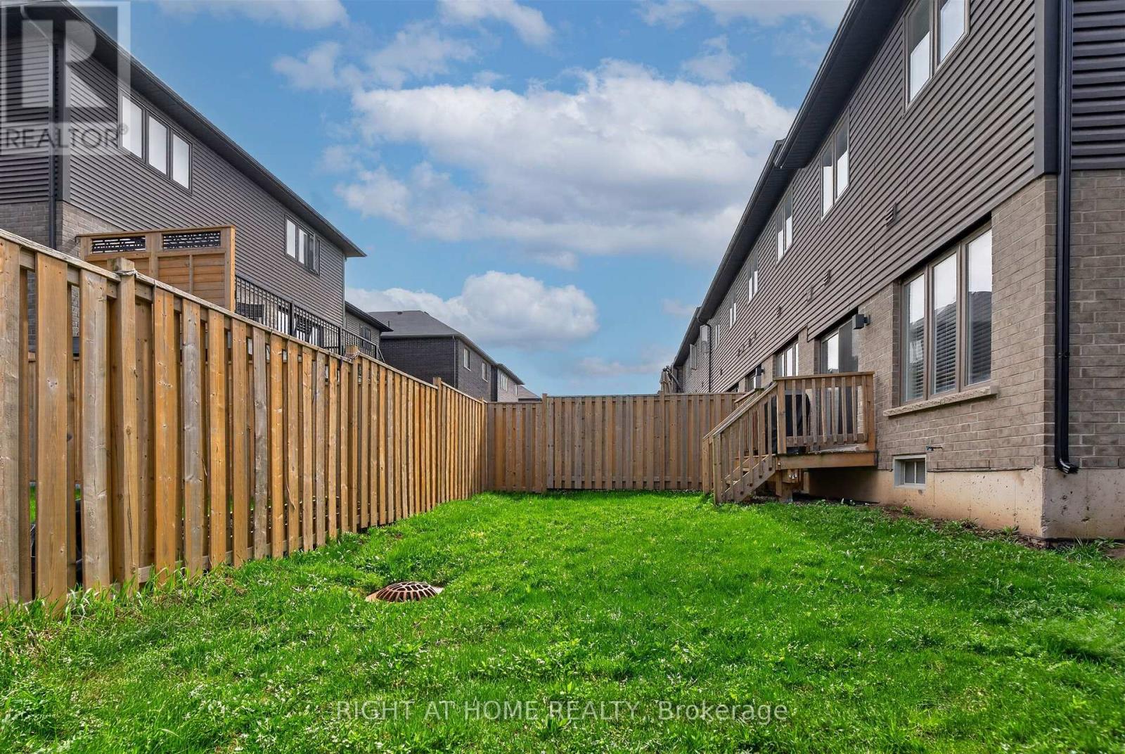 26 Greenwich Avenue, Hamilton, Ontario  L8J 0L5 - Photo 19 - X13028248