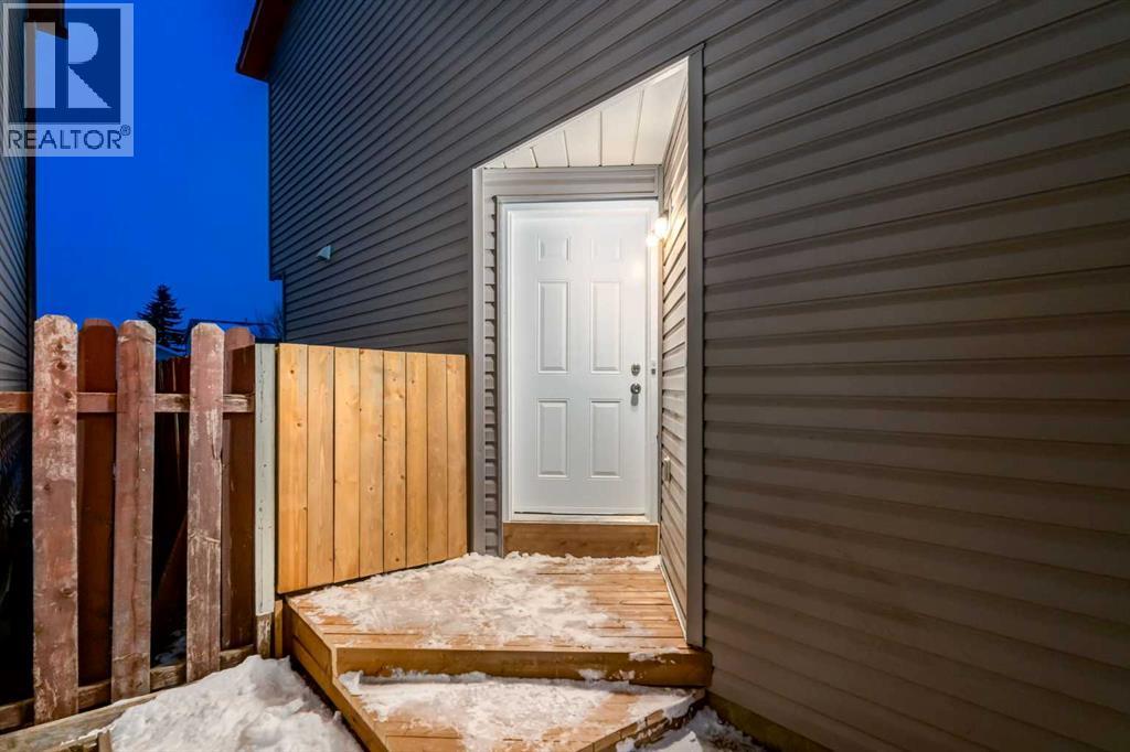 33 Martindale Court NE, Calgary, Alberta  T3J 2V8 - Photo 3 - A2301257