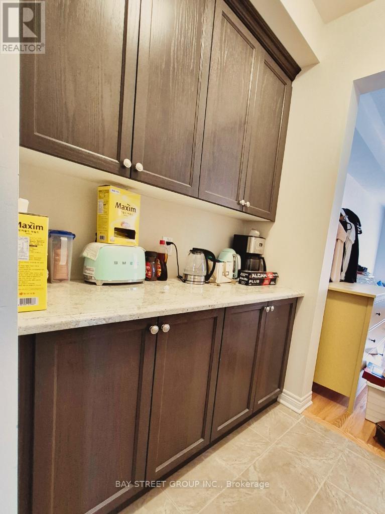 3038 George Savage Avenue, Oakville, Ontario  L6M 0Z1 - Photo 7 - W12830346