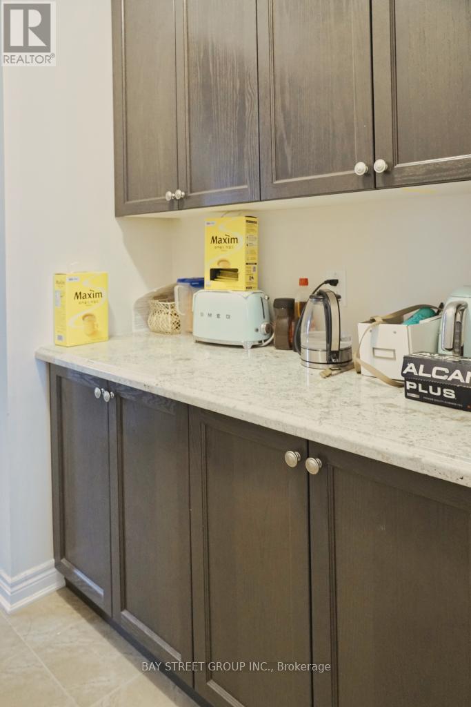 3038 George Savage Avenue, Oakville, Ontario  L6M 0Z1 - Photo 8 - W12830346