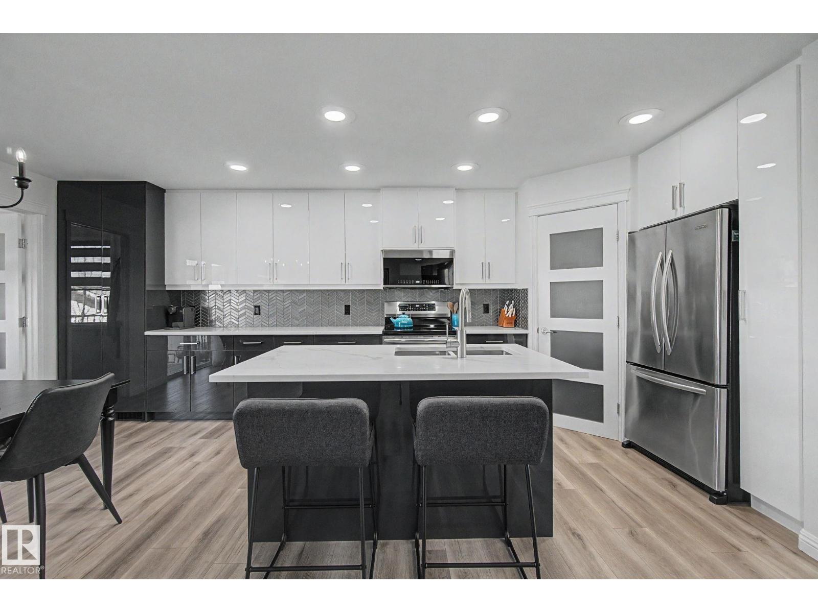 1850 Towne Centre Bv Nw, Edmonton, Alberta  T6R 3A2 - Photo 11 - E4483461