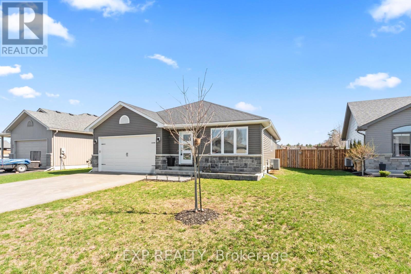 47 Birchmount Street, Quinte West, Ontario  K8V 0C6 - Photo 3 - X13028314