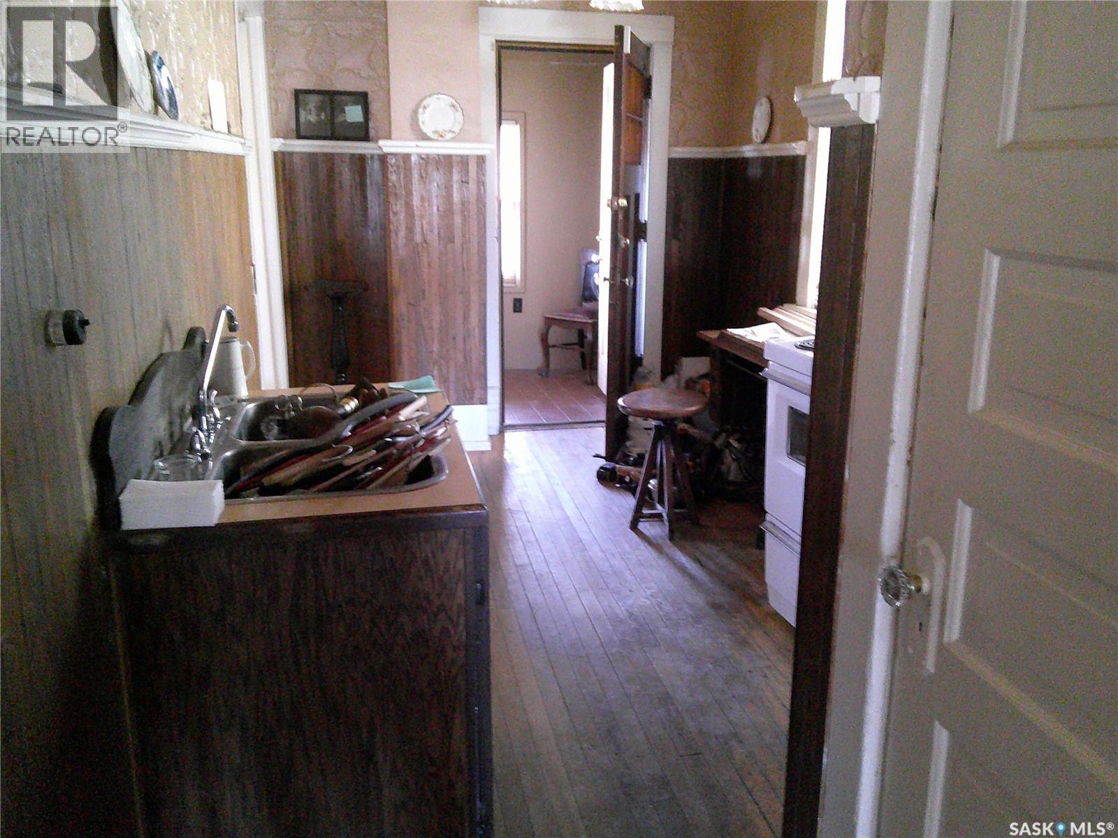 2119 Retallack Street, Regina, Saskatchewan  S4T 2K5 - Photo 5 - SK033476