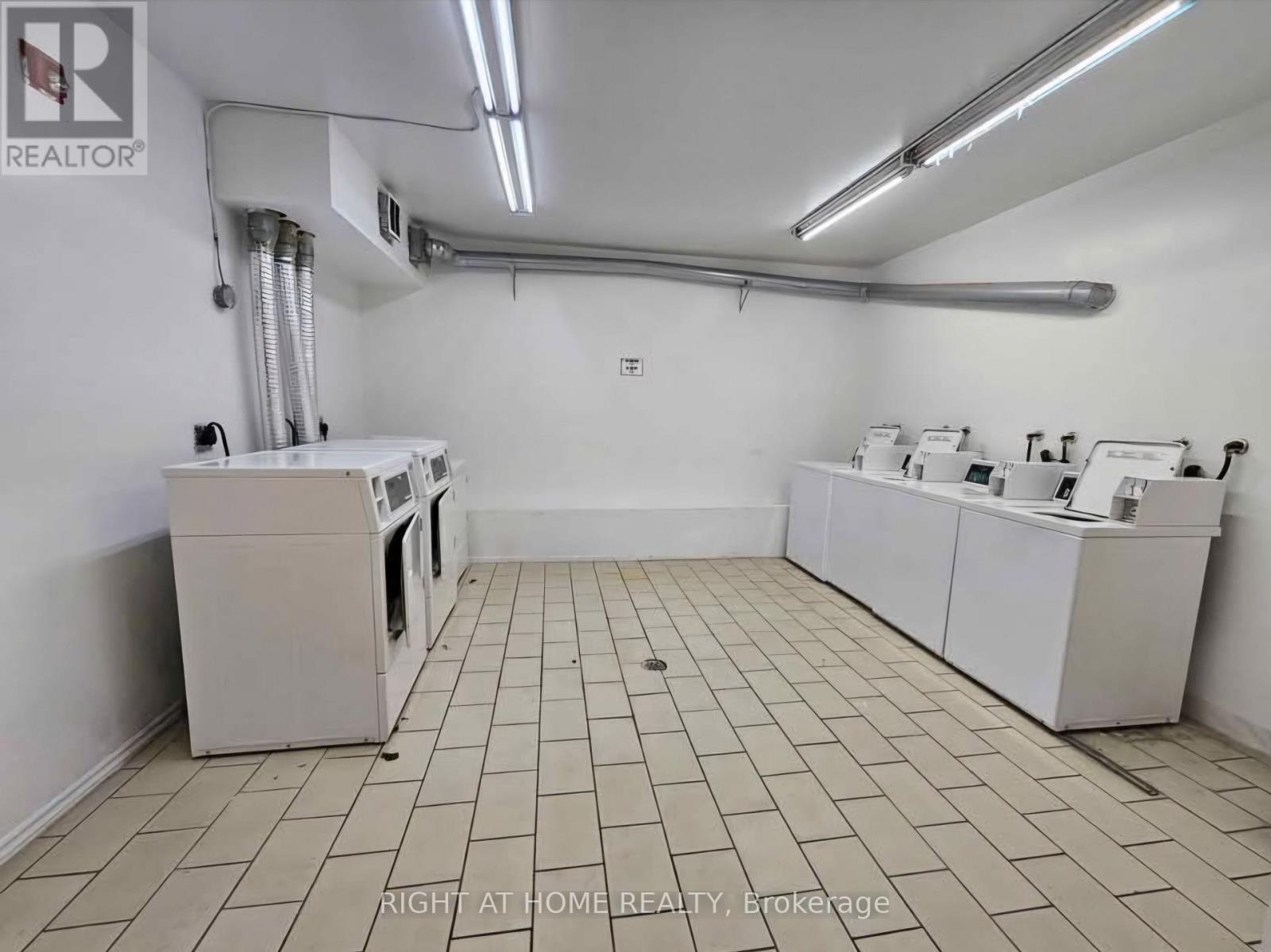 304 - 1801 Eglinton Avenue W, Toronto, Ontario  M6E 2H8 - Photo 20 - C13028310