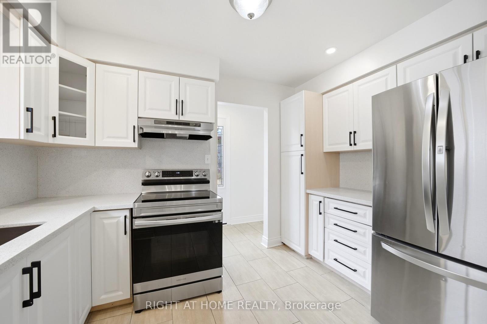 839 Glen Street, Oshawa, Ontario  L1J 3T9 - Photo 10 - E13028284