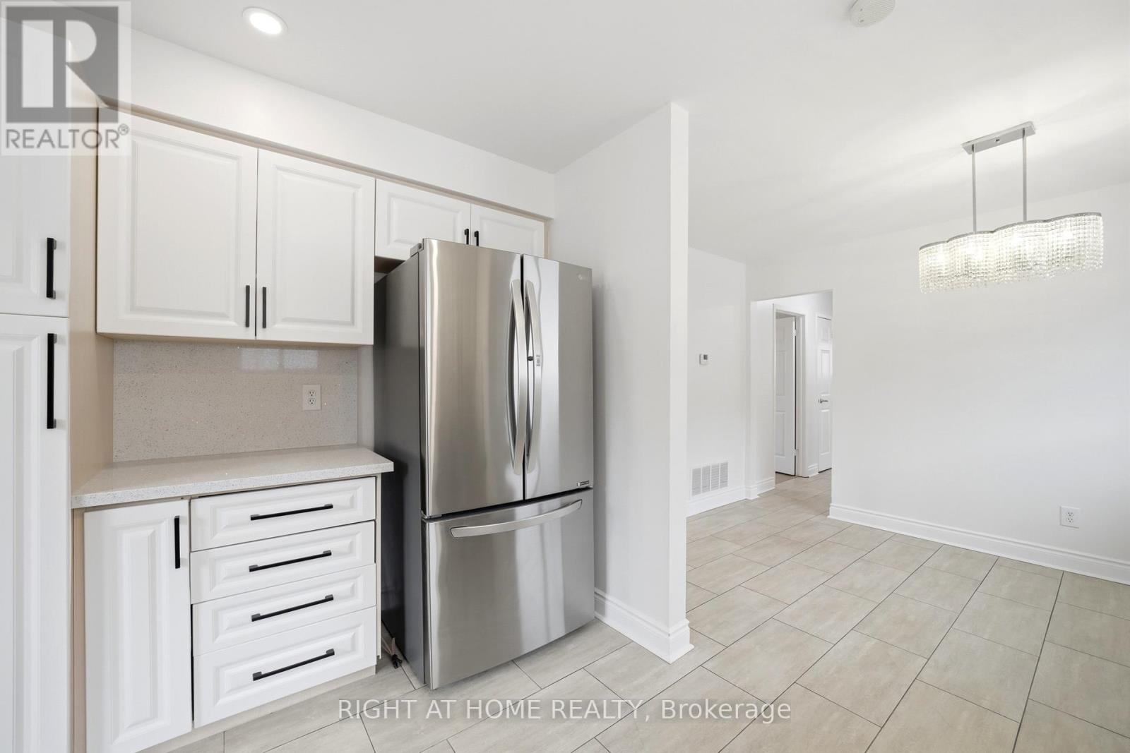 839 Glen Street, Oshawa, Ontario  L1J 3T9 - Photo 11 - E13028284