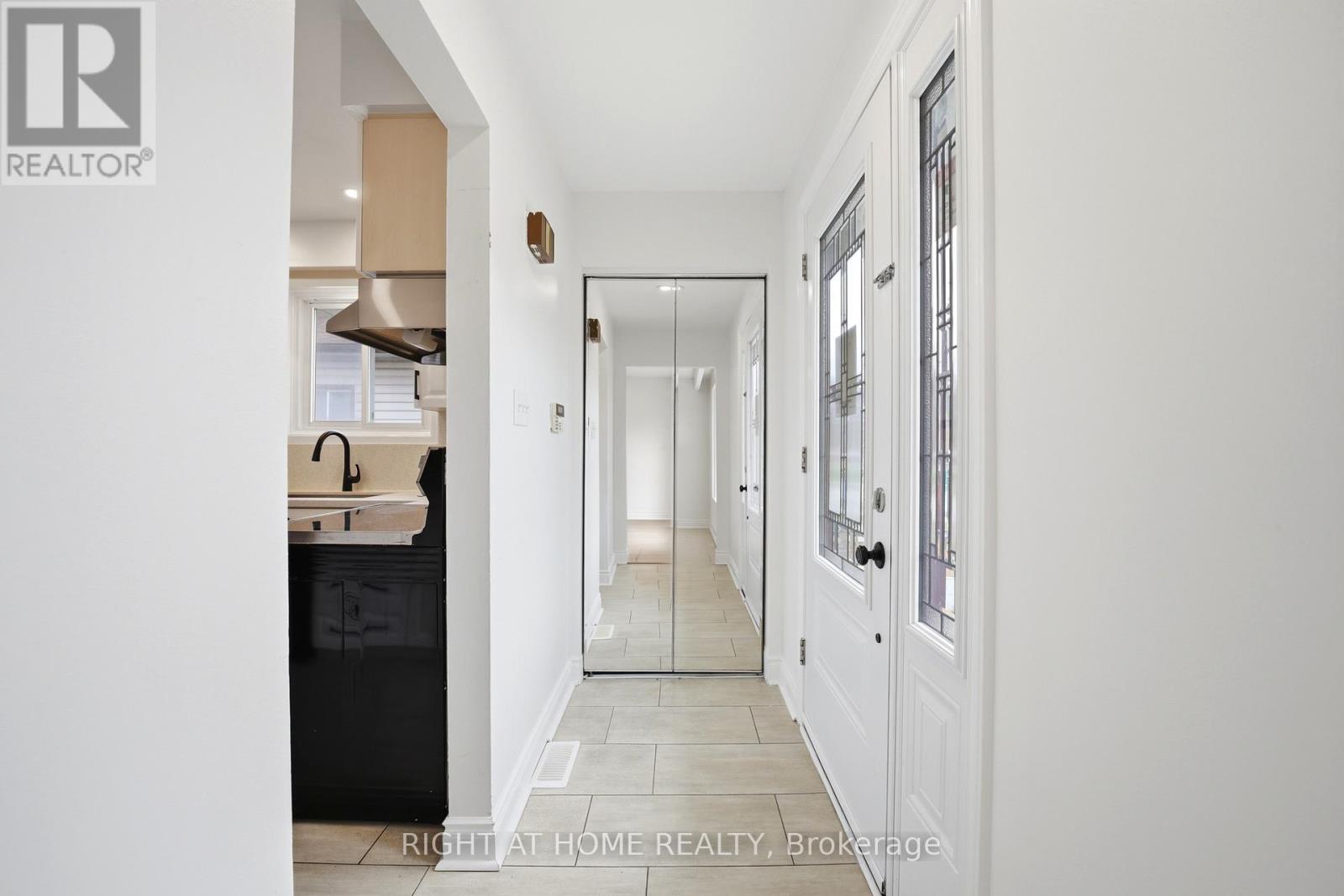 839 Glen Street, Oshawa, Ontario  L1J 3T9 - Photo 4 - E13028284