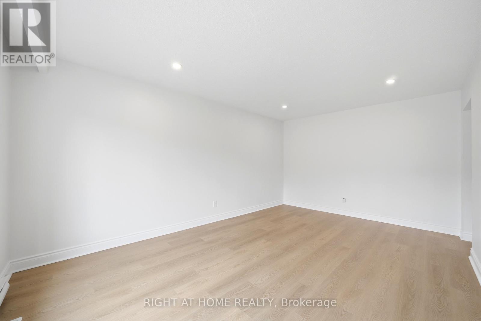 839 Glen Street, Oshawa, Ontario  L1J 3T9 - Photo 6 - E13028284