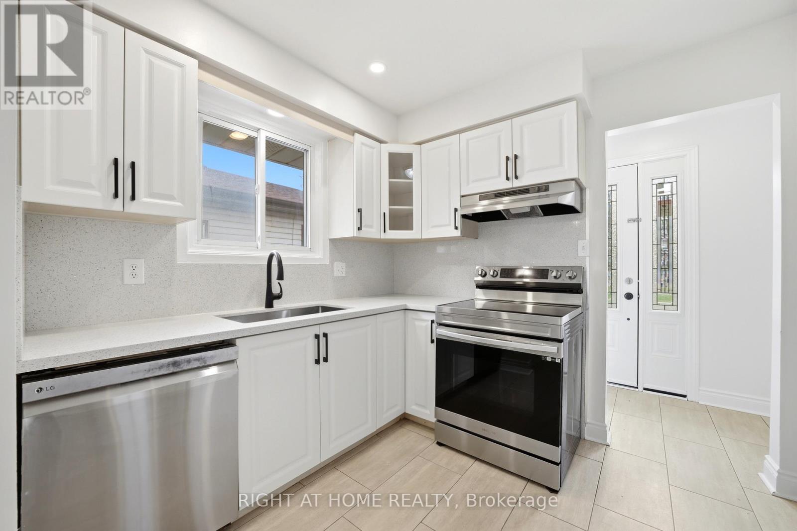 839 Glen Street, Oshawa, Ontario  L1J 3T9 - Photo 9 - E13028284