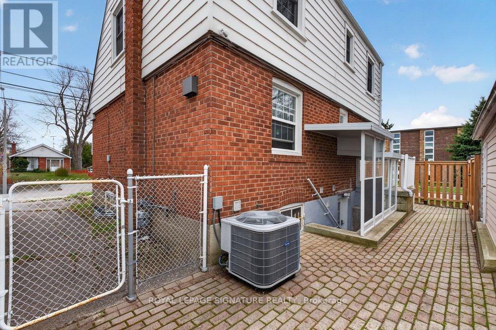 3244 St Clair Avenue E, Toronto, Ontario  M1L 1V8 - Photo 44 - E13028288