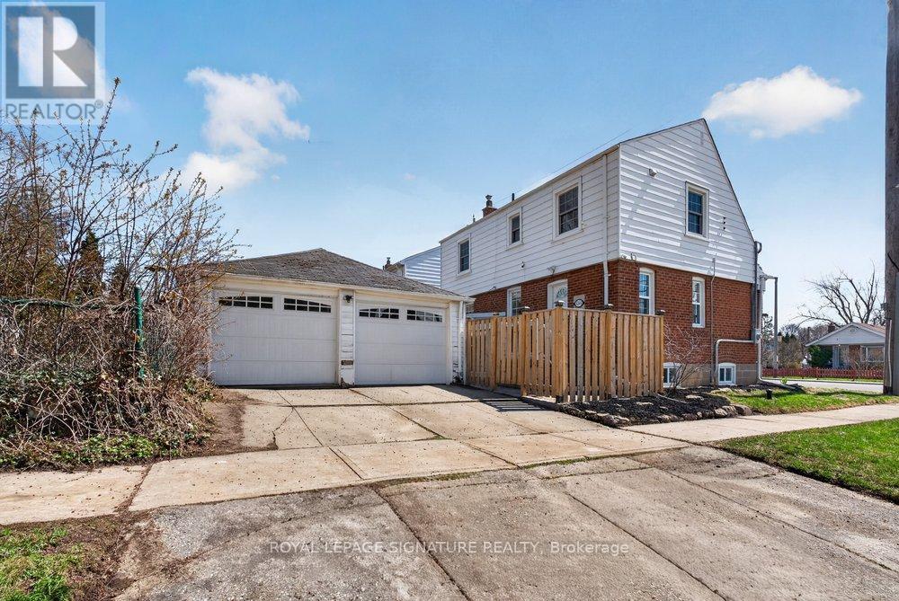 3244 St Clair Avenue E, Toronto, Ontario  M1L 1V8 - Photo 48 - E13028288