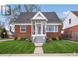 3244 ST CLAIR AVENUE E, Toronto, Ontario