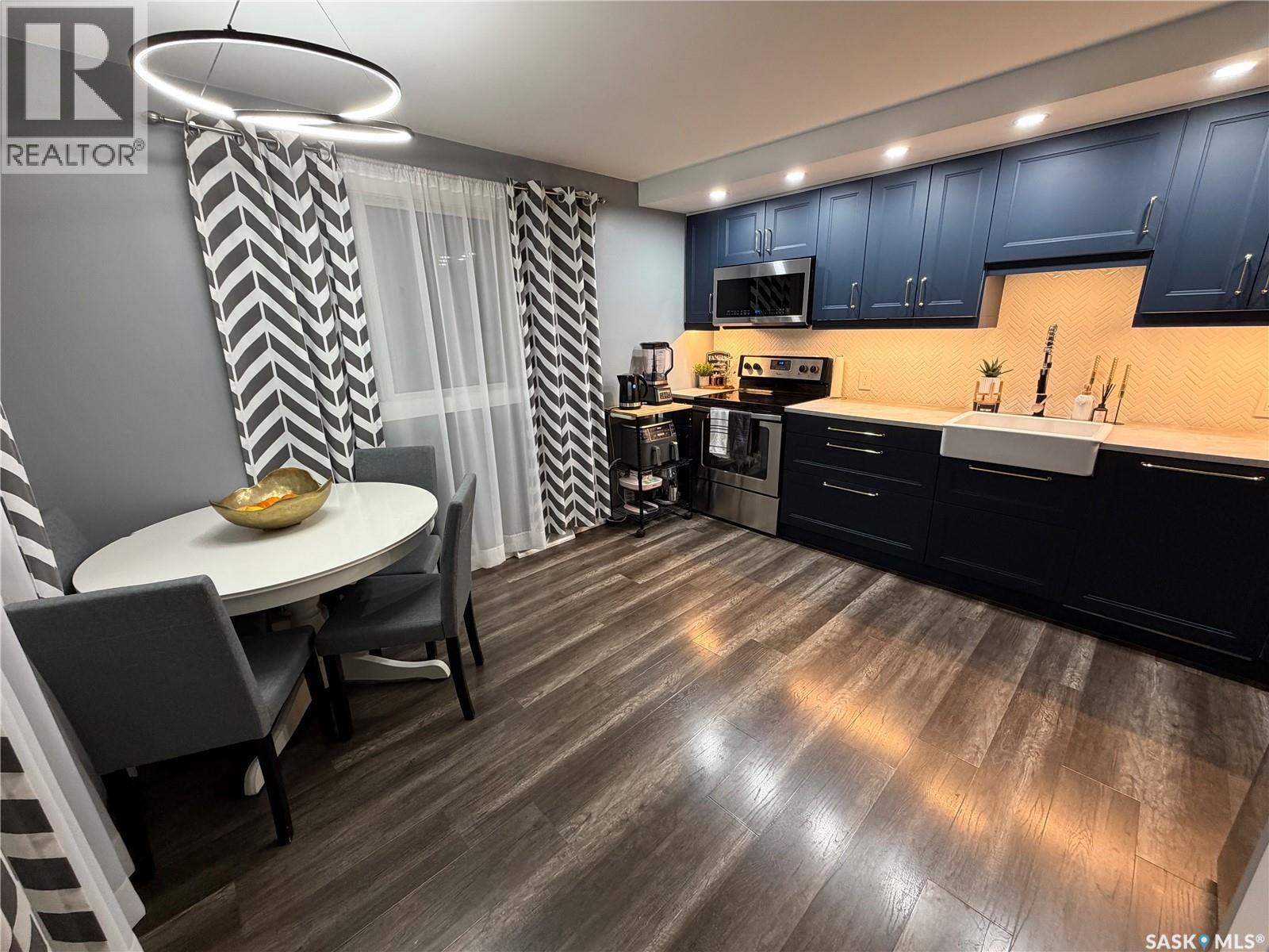 1128 Sidney Street E, Swift Current, Saskatchewan  S9H 1T9 - Photo 2 - SK033295