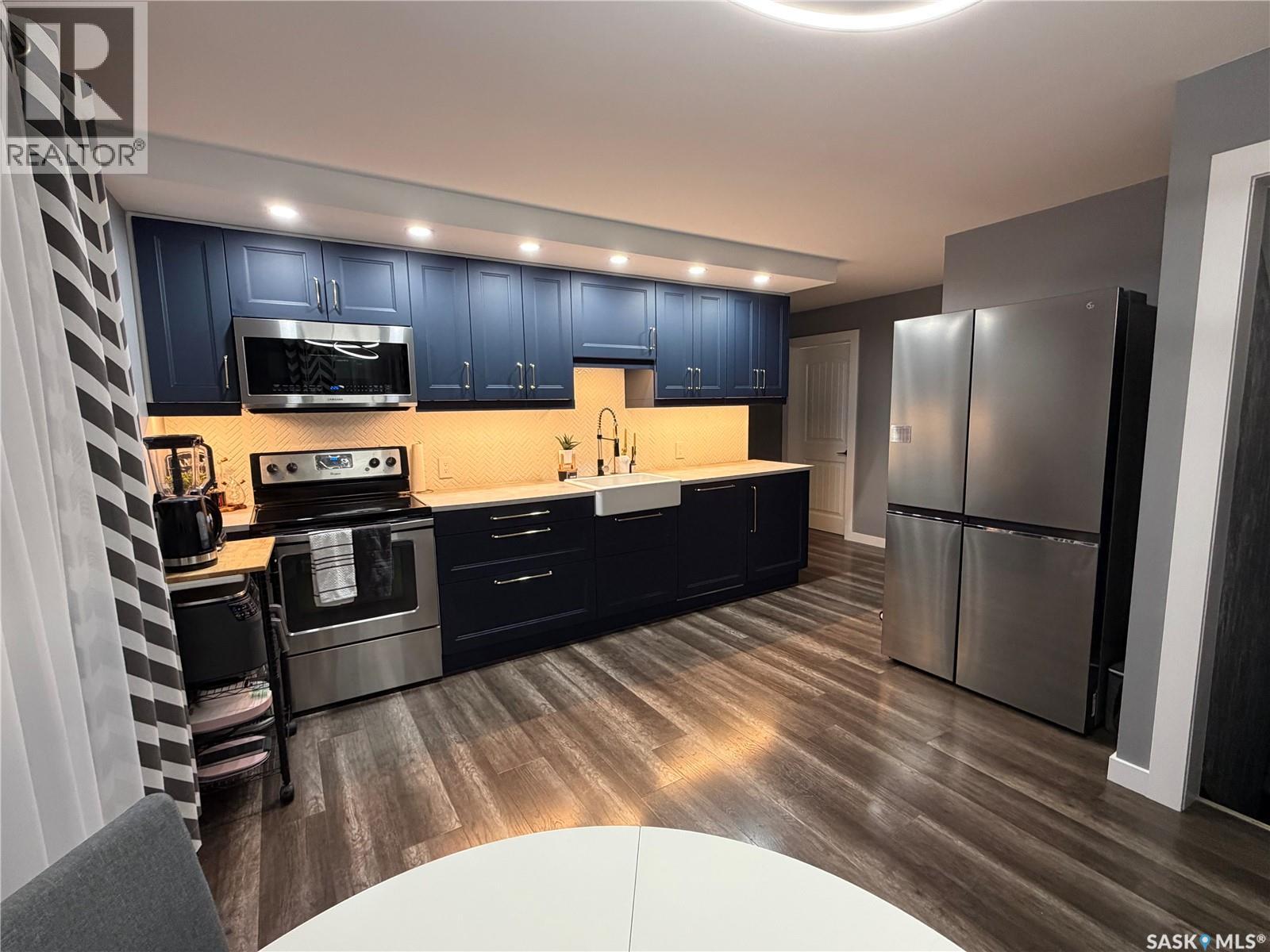 1128 Sidney Street E, Swift Current, Saskatchewan  S9H 1T9 - Photo 3 - SK033295