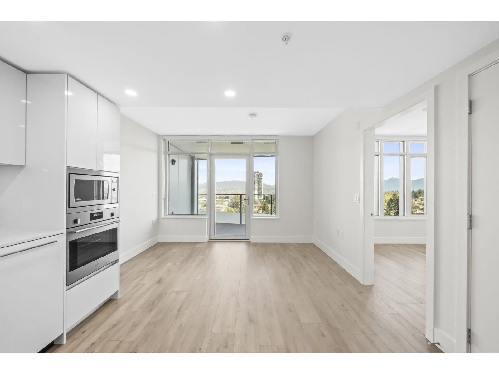 1607 10428 Whalley Boulevard, Surrey, British Columbia  V3T 0W2 - Photo 10 - R3114259