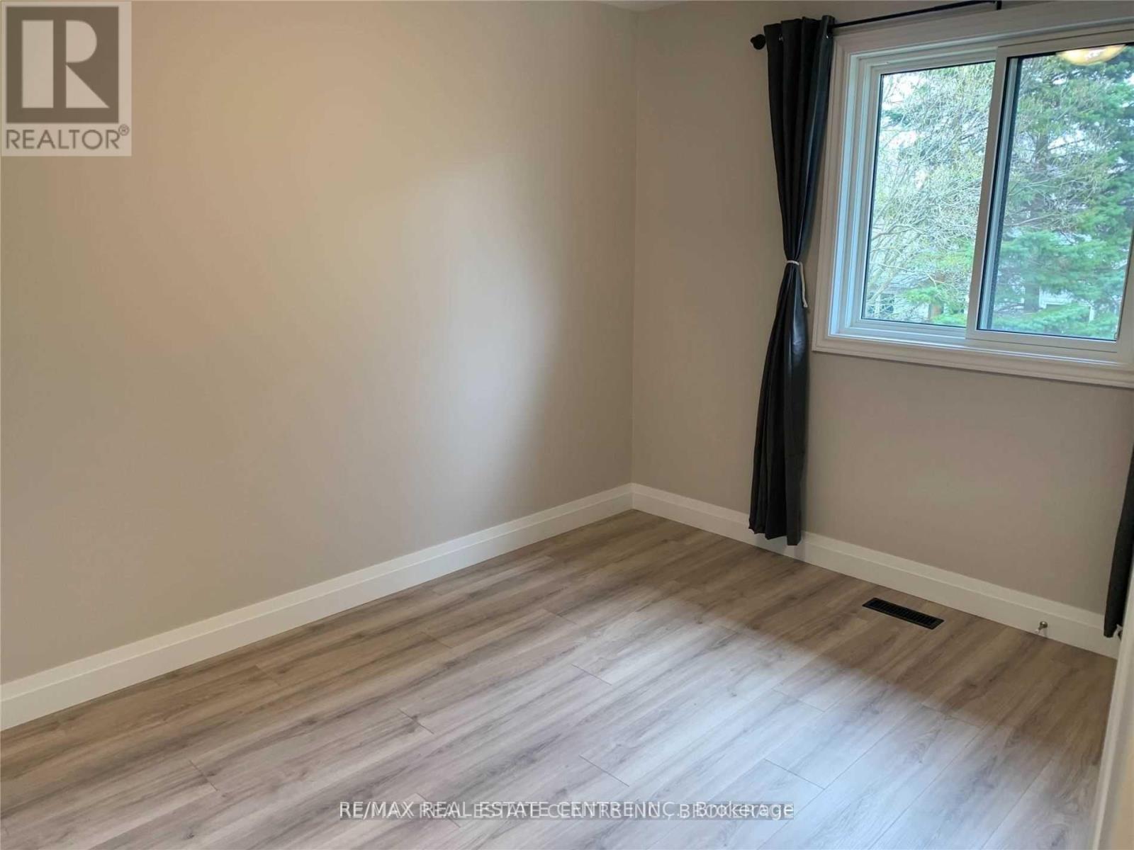 31 Shirley Street, Orangeville, Ontario  L9W 2T3 - Photo 10 - W13028286