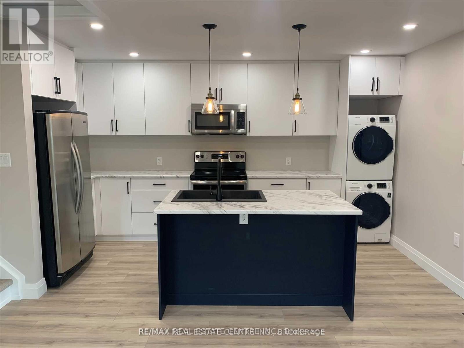 31 Shirley Street, Orangeville, Ontario  L9W 2T3 - Photo 3 - W13028286