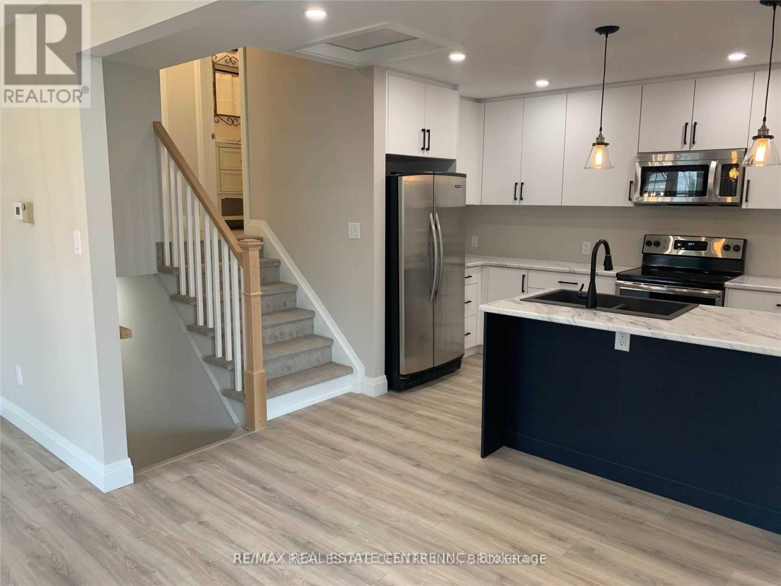 31 Shirley Street, Orangeville, Ontario  L9W 2T3 - Photo 4 - W13028286