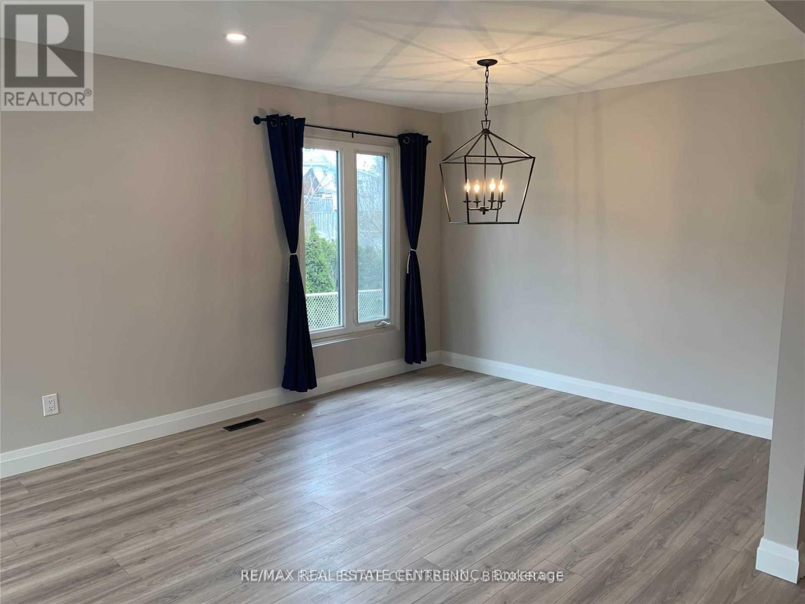 31 Shirley Street, Orangeville, Ontario  L9W 2T3 - Photo 8 - W13028286