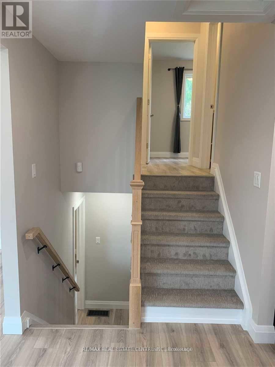 31 Shirley Street, Orangeville, Ontario  L9W 2T3 - Photo 9 - W13028286