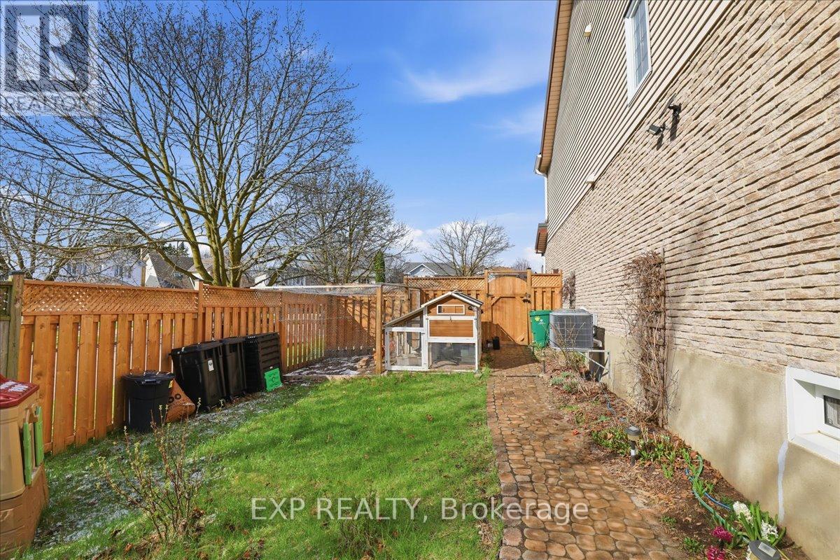 530b Rosemeadow Crescent, Waterloo, Ontario  N2T 2A1 - Photo 36 - X13028324