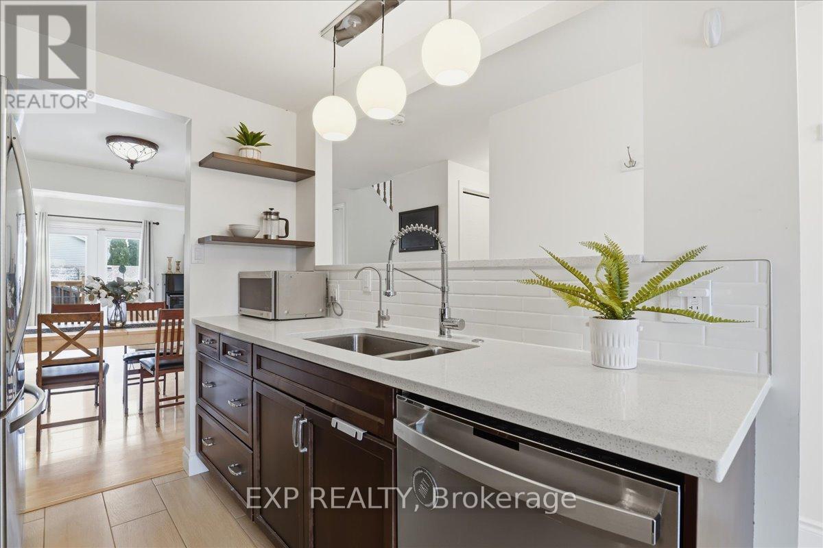 530b Rosemeadow Crescent, Waterloo, Ontario  N2T 2A1 - Photo 6 - X13028324