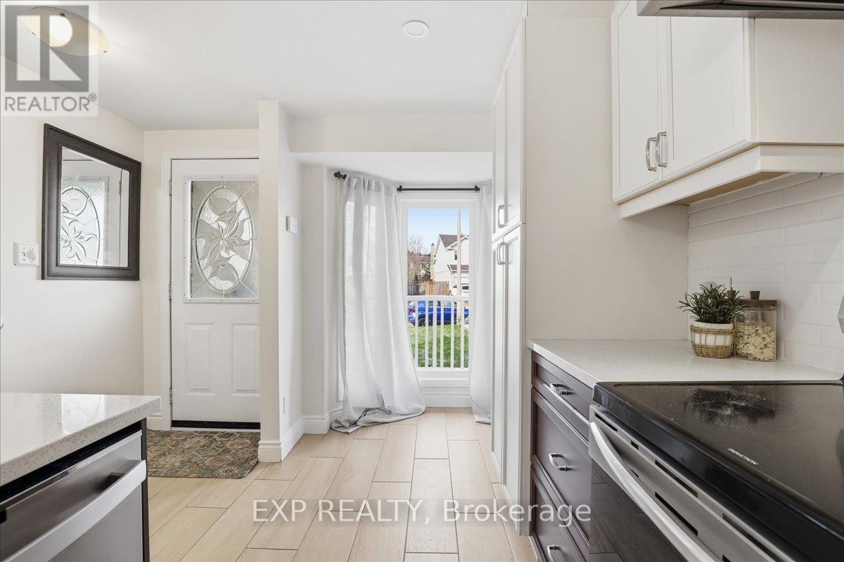 530b Rosemeadow Crescent, Waterloo, Ontario  N2T 2A1 - Photo 8 - X13028324