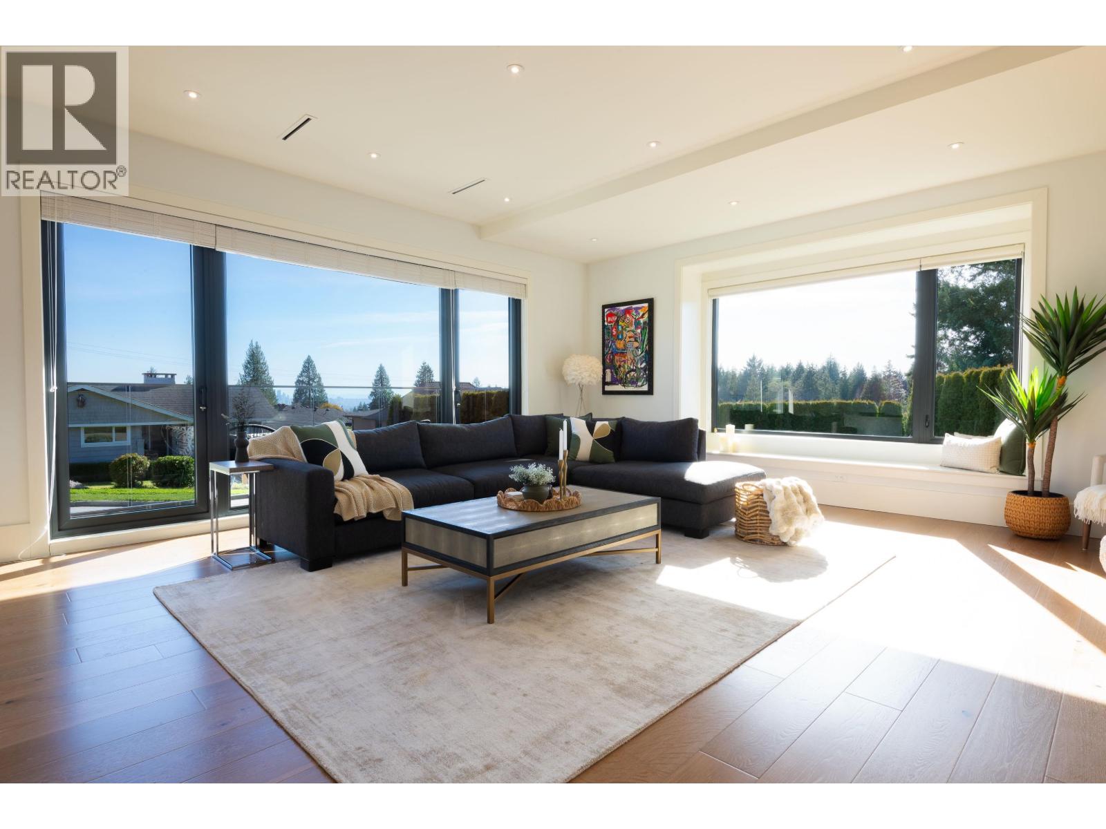 908 Beaconsfield Road, North Vancouver, British Columbia  V7R 1S8 - Photo 4 - R3113624