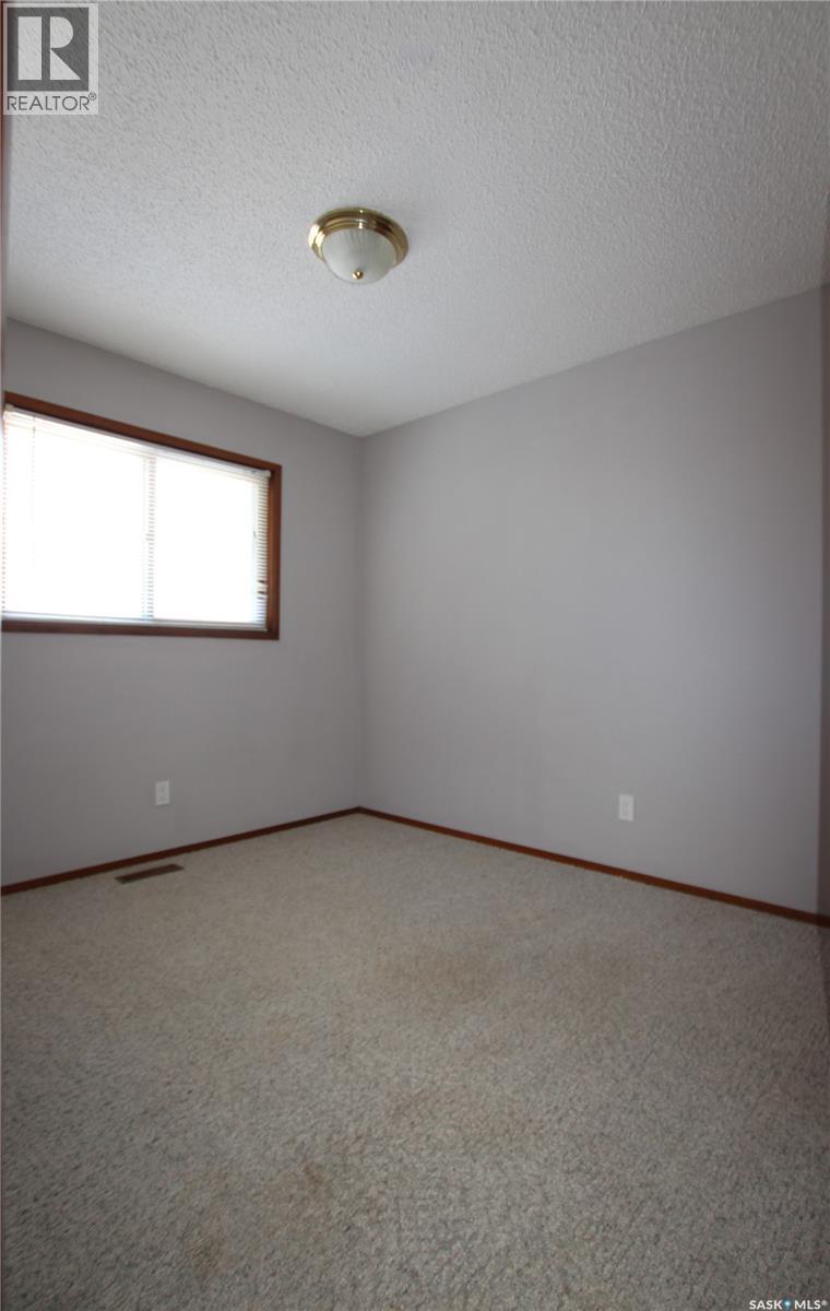103 Langrill Drive, Yorkton, Saskatchewan  S3N 3L9 - Photo 12 - SK033605