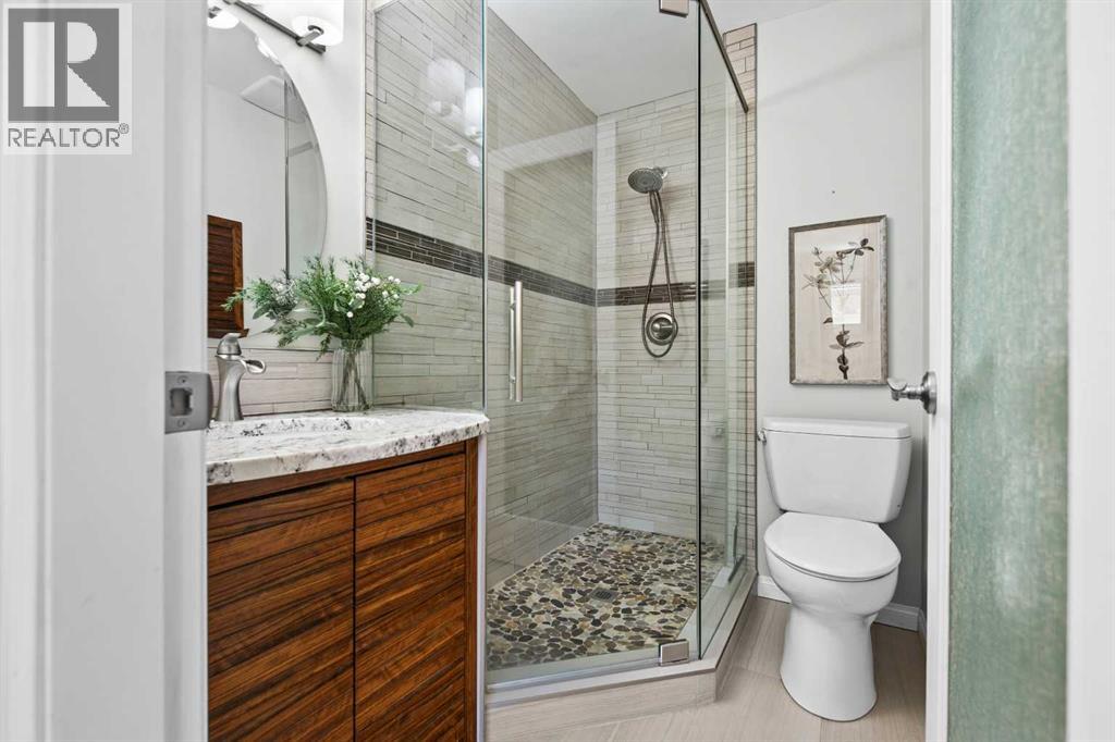 7715 67 Avenue Nw, Calgary, Alberta  T3B 4B2 - Photo 14 - A2299625