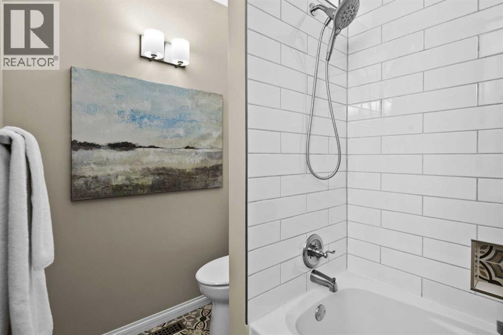 7715 67 Avenue Nw, Calgary, Alberta  T3B 4B2 - Photo 17 - A2299625