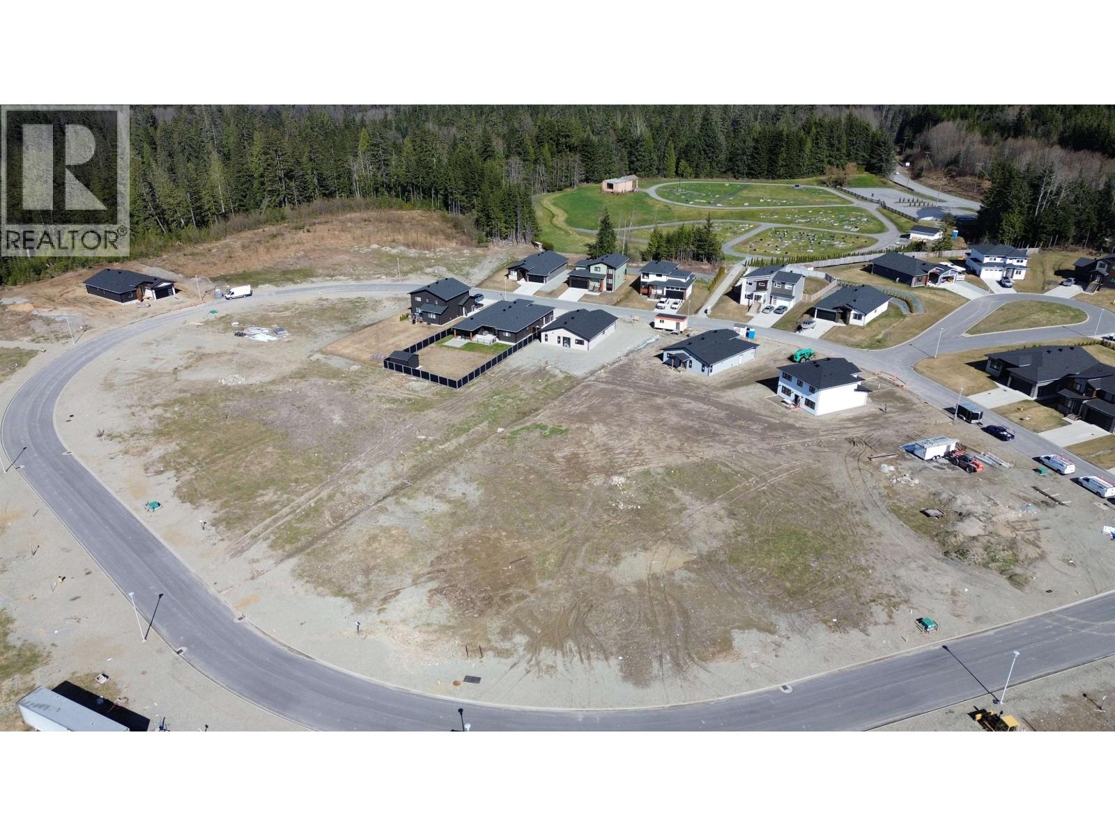 224 Wakita Street, Kitimat, British Columbia  V8C 0B7 - Photo 3 - R3113746