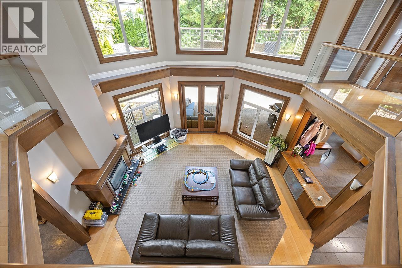 3582 EDGEMONT BOULEVARD, North Vancouver, British Columbia