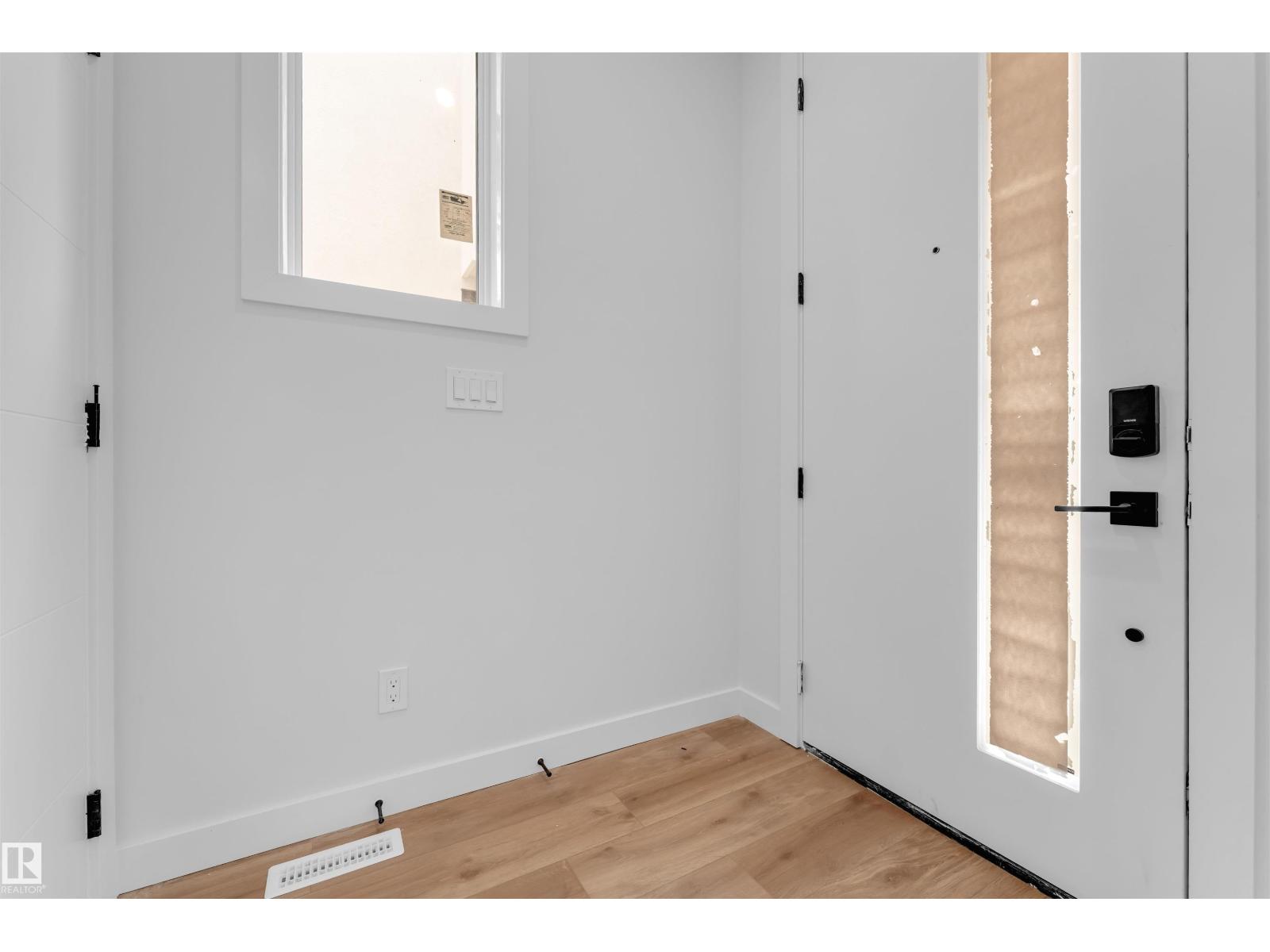 7934 77 Av Nw, Edmonton, Alberta  T6C 0K9 - Photo 9 - E4483465